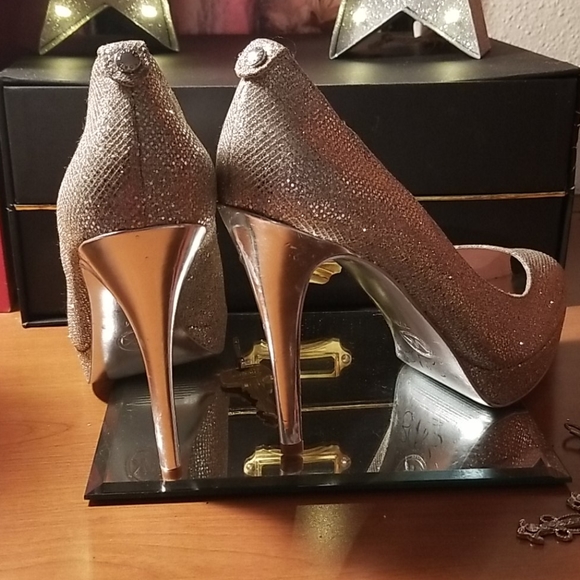 ***MK**** - Picture 4 of 6